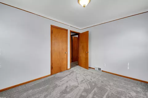 Bedroom - 1635 Aline, Grosse Pointe Woods, MI 48236 photo 2 of 3