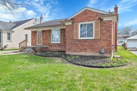 Exterior - 1635 Aline, Grosse Pointe Woods, MI 48236 photo 7 of 13