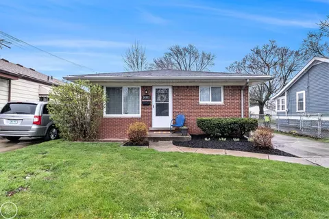 24932 Dale, Eastpointe, MI 48021