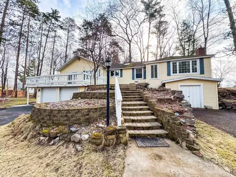 824 Brookfield, Kingsford, MI 49802