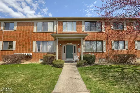 32512 Harper, Saint Clair Shores, MI 48082