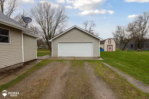 Exterior - 7449 E Coldwater, Davison, MI 48423 photo 10 of 11