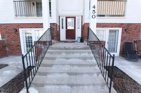 450 Baldwin #33, Rochester, MI 48307