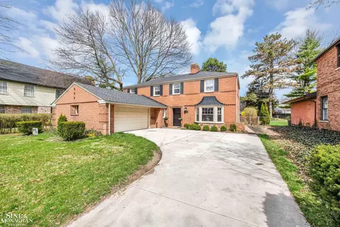 538 Lakeland, Grosse Pointe, MI 48230