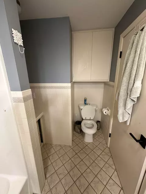 Bath - 4142 Gedney Rd, Gladwin, MI 48624 photo 4 of 6