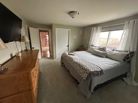 Bedroom - 4142 Gedney Rd, Gladwin, MI 48624 photo 2 of 8