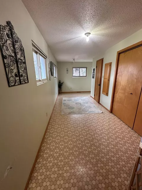 Entry Way - 4142 Gedney Rd, Gladwin, MI 48624 photo 3 of 3
