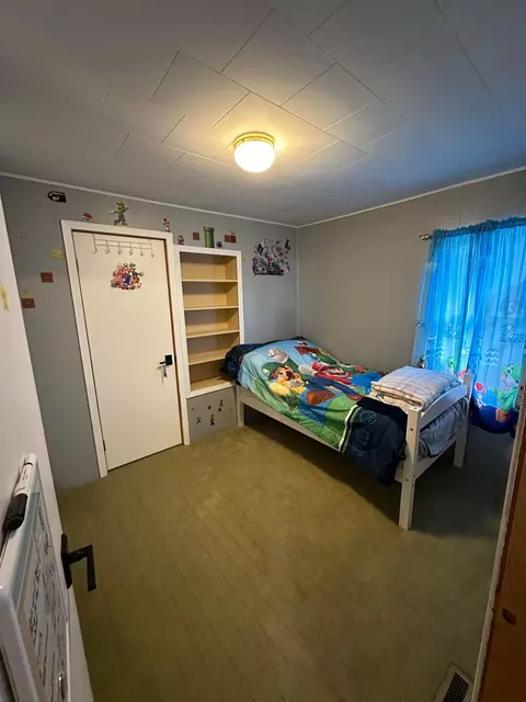 Bedroom - 4142 Gedney Rd, Gladwin, MI 48624 photo 7 of 8