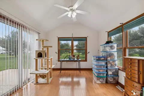 Living - 2163 Delaware, Temperance, MI 48182 photo 5 of 5