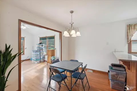 Dining - 2163 Delaware, Temperance, MI 48182 photo 2 of 5