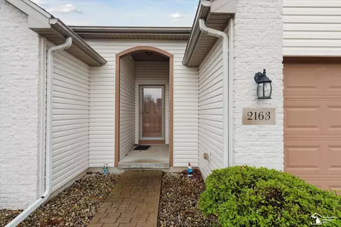 Exterior - 2163 Delaware, Temperance, MI 48182 photo 7 of 12