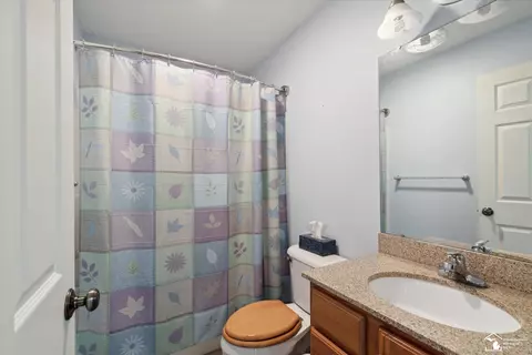 Bath - 2163 Delaware, Temperance, MI 48182 photo 1 of 5