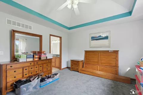 Bedroom - 2163 Delaware, Temperance, MI 48182 photo 6 of 7