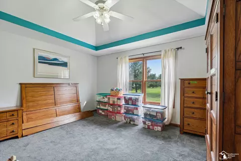 Bedroom - 2163 Delaware, Temperance, MI 48182 photo 5 of 7