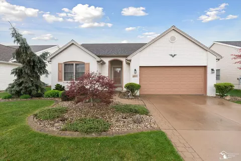 Exterior - 2163 Delaware, Temperance, MI 48182 photo 5 of 12