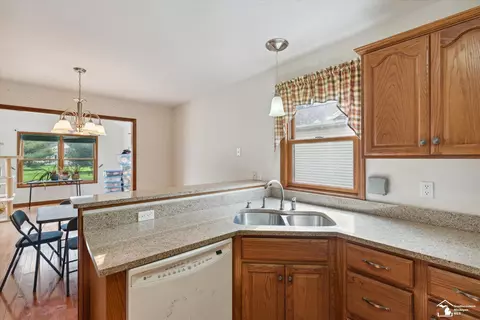Kitchen - 2163 Delaware, Temperance, MI 48182 photo 2 of 5