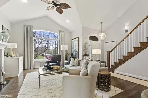 22788 Amber Riv # 8, Macomb, MI 48042