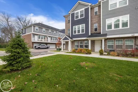 2902 Artemis, Troy, MI 48083 photo 4
