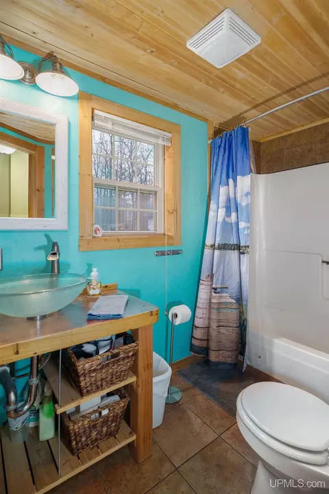 Bath - 30385 Co Rd 581, Ishpeming, MI 49849 photo 1 of 3