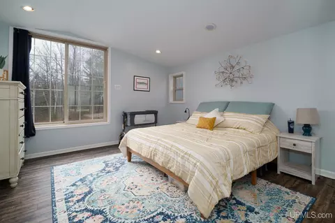 Bedroom - 30385 Co Rd 581, Ishpeming, MI 49849 photo 8 of 11
