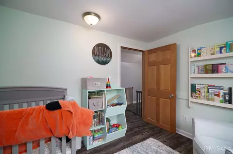 Bedroom - 30385 Co Rd 581, Ishpeming, MI 49849 photo 5 of 11