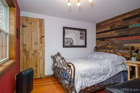 Bedroom - 30385 Co Rd 581, Ishpeming, MI 49849 photo 2 of 11