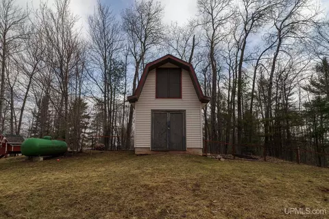 Exterior - 30385 Co Rd 581, Ishpeming, MI 49849 photo 8 of 13