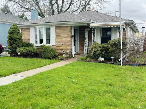 1335 New York, Lincoln Park, MI 48146
