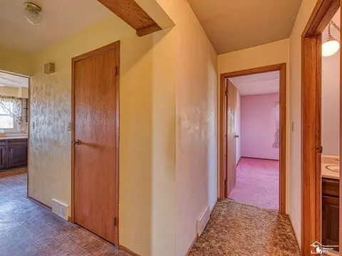 Entry Way - 5400 Rea, Dundee, MI 48131 photo 1 of 2