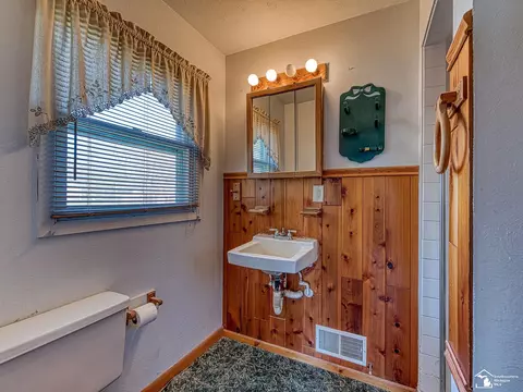 Bath - 5400 Rea, Dundee, MI 48131 photo 1 of 2