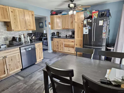 Kitchen - 735 Pickard, Temperance, MI 48182 photo 2 of 2