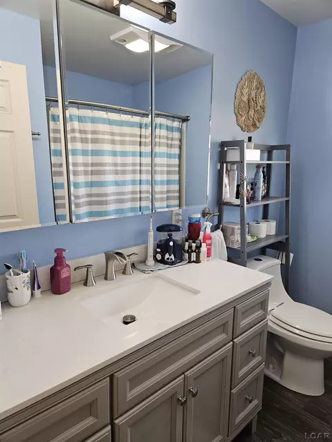 Bath - 735 Pickard, Temperance, MI 48182 photo 2 of 2