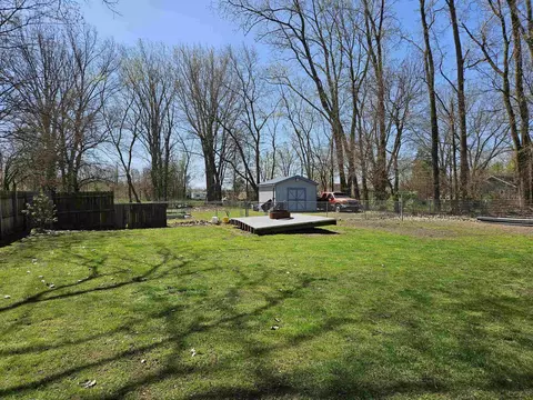 Exterior - 735 Pickard, Temperance, MI 48182 photo 3 of 4