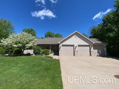 516 Blemhuber, Marquette, MI 49855