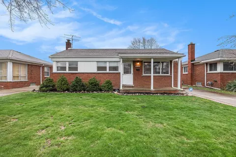 30200 Rosebriar, Saint Clair Shores, MI 48082