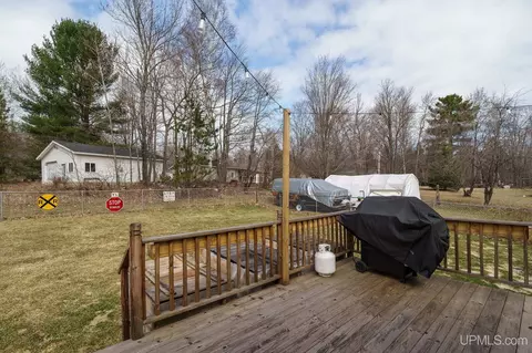 Exterior - 18 Twin Pnes, Ishpeming, MI 49849 photo 7 of 11