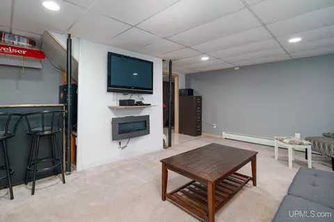 Living - 18 Twin Pnes, Ishpeming, MI 49849 photo 3 of 4