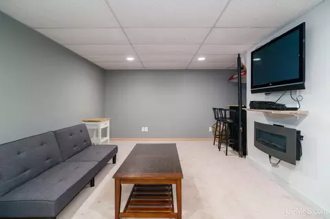 Living - 18 Twin Pnes, Ishpeming, MI 49849 photo 4 of 4