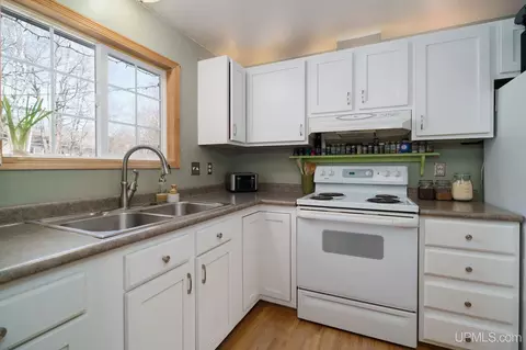 Kitchen - 18 Twin Pnes, Ishpeming, MI 49849 photo 1 of 4