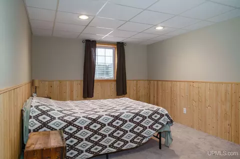 Bedroom - 18 Twin Pnes, Ishpeming, MI 49849 photo 2 of 6