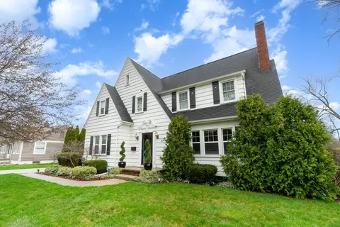 500 N Trumbull, Bay City, MI 48708