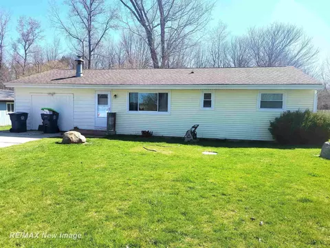 164 N Thomas, Saginaw, MI 48609