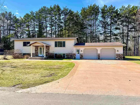 6631 Hilltop L72, Escanaba, MI 49829