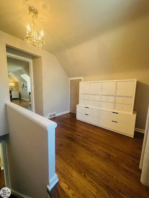 Entry Way - 622 Brown, Saint Clair, MI 48079 photo 5 of 13