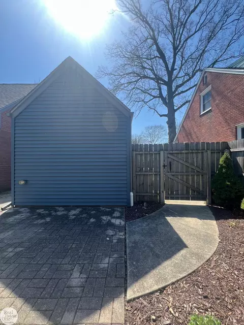 Exterior - 622 Brown, Saint Clair, MI 48079 photo 6 of 16