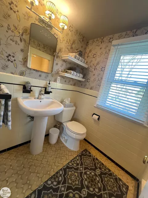 Bath - 622 Brown, Saint Clair, MI 48079 photo 6 of 8