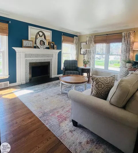Living - 622 Brown, Saint Clair, MI 48079 photo 3 of 4