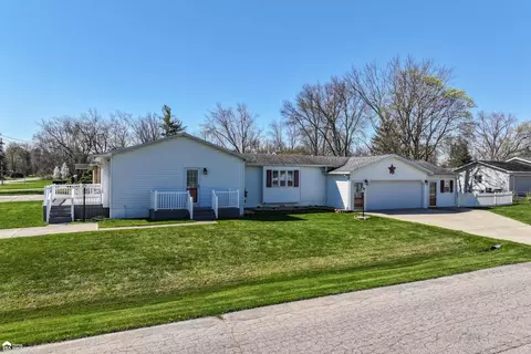 Exterior - 2022 Kent, Davison, MI 48423 photo 9 of 11