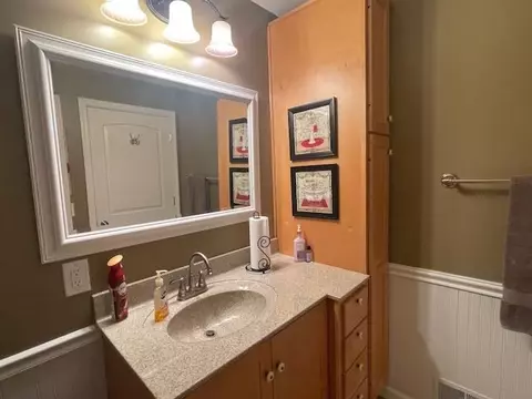 Bath - 3127 Lakeshore, Gladwin, MI 48624 photo 7 of 11