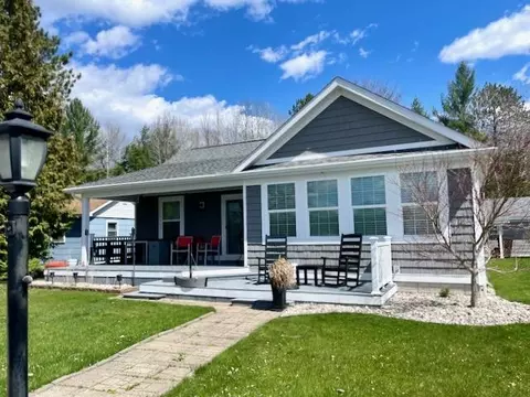 Exterior - 3127 Lakeshore, Gladwin, MI 48624 photo 3 of 16